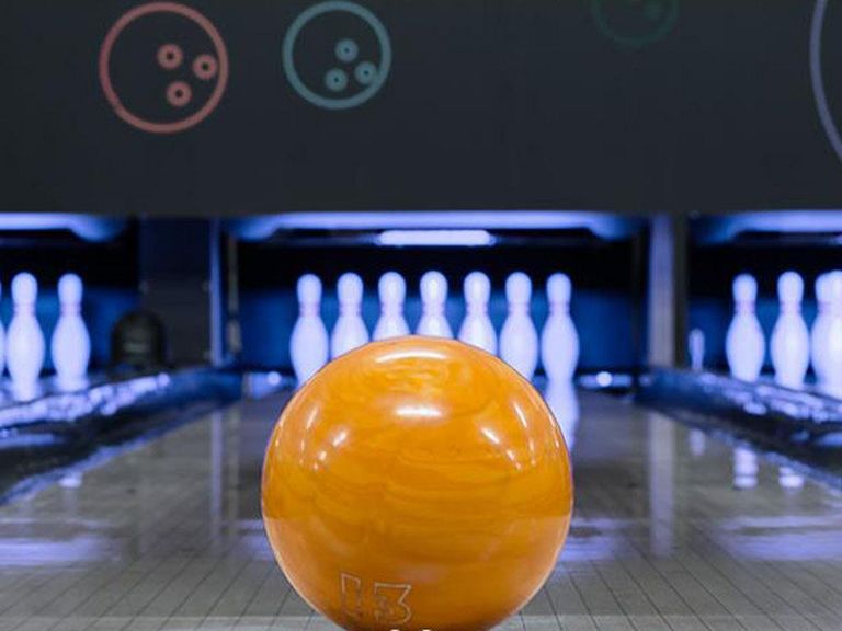 Strike! beim Bowling im B1