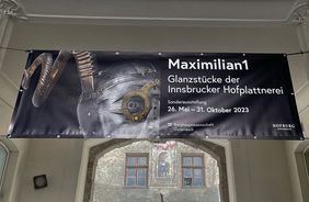 Die Kuratorin und ihre Ausstellung „Maximilian1“