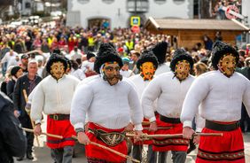 Weltkulturerbe in Axams – Das Wampelereiten