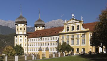 Stift Stams  (Abbazia di Stams)