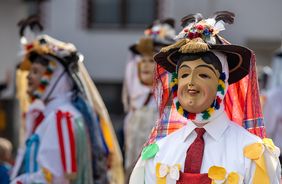 Carnaval in Axams: de beroemde Wampelerreiten