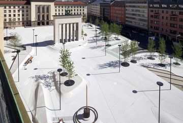 Eduard Wallnöfer Platz (Landhausplatz)