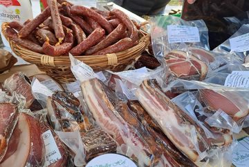 Mercato mensile degli agricoltori e dell'artigianato