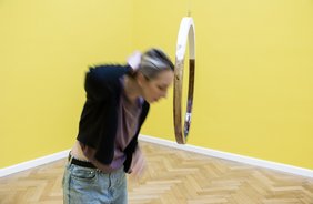 „Odor“ im Ferdinandeum: nichts zu sehen & viel zu erleben