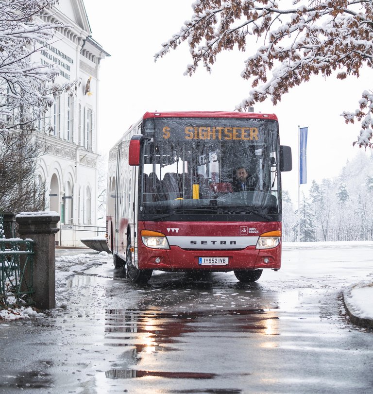 Sightseer: bus met uitzicht