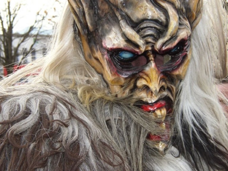 Krampusmaske Rum