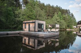 Glamping in het drijvende huis op het Natterermeer Zie