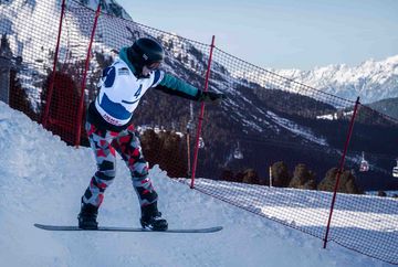 PARA Snowboard World Cup Crazy Curves