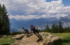 Je mets dans mon sac à dos de motard