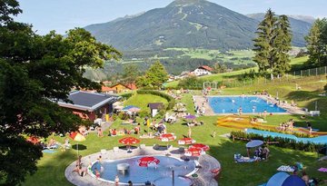 Yoga at the Mutters swimming pool