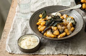 Herbstliche Kürbisgnocchi in Salbeibutter