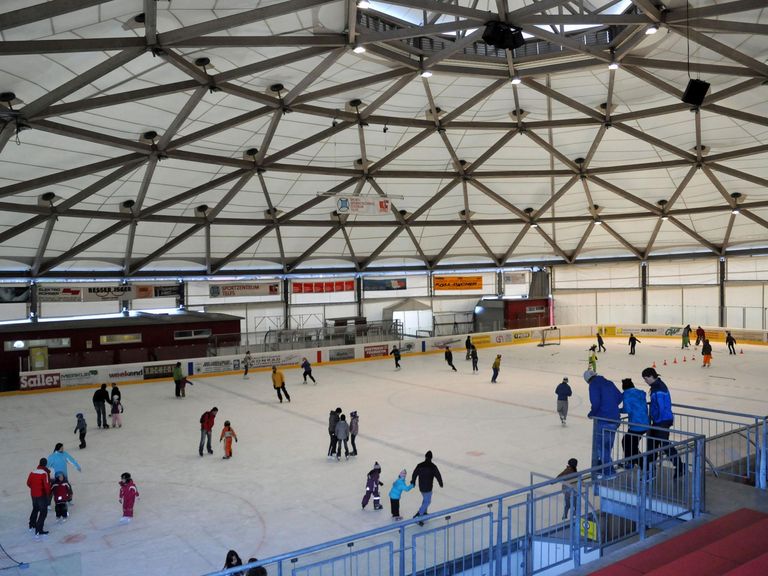 Indipendente dal tempo: Pista di ghiaccio Telfs