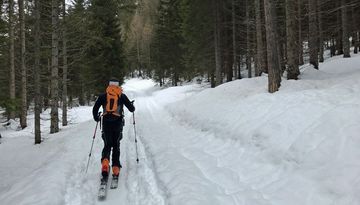 Tour scialpinistico per il punto panoramico Lacke 1.704 m