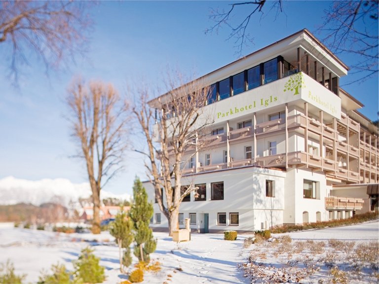 Medical Spa Resort über Innsbrucks Dächern