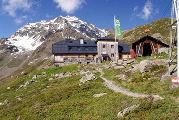 Lüsens - refugio Westfalenhaus Lüsens - refugio Westfalenhaus