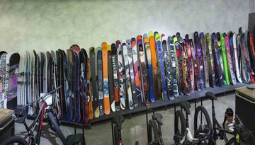 "die Boerse" Noleggio sci e snowboard