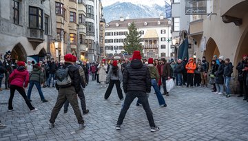 Innsbruck Winter Dance Festival - Flashmob @Christkindlmarkt