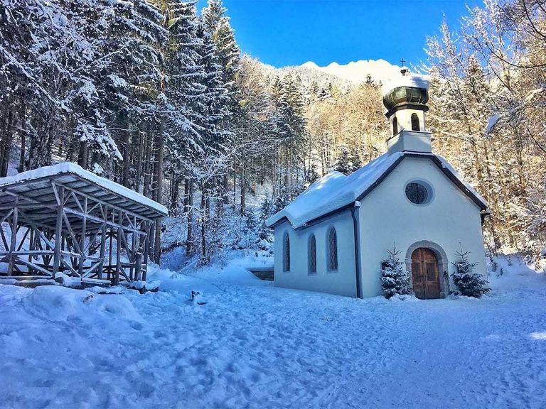 La capilla del bosque como lugar de esperanza