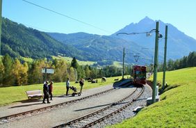 Charmant Natur erleben mit der Stubaitalbahn