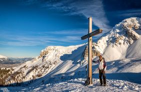 Schneeschuhwandern und Rodelspaß
