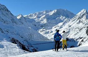 Skier au printemps à Kühtai