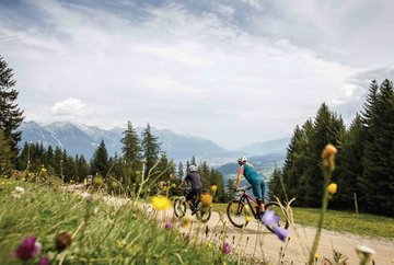 Ruta circular por tres refugios alpinos en Mutters