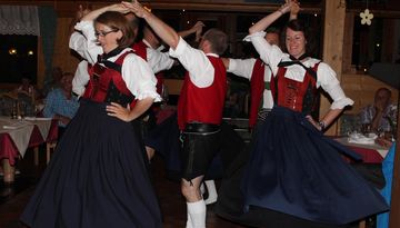 Tyrolean Evening at the Hotel Stern