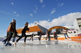 Schlittschuhe an! 3 fantastische Outdoor-Eislaufplätze in Innsbruck