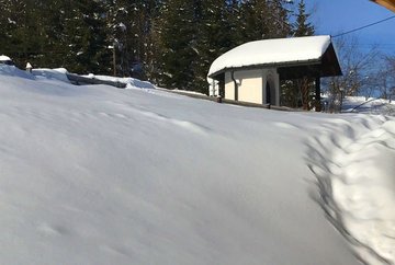 Chapel hike on Rangger Köpfl in winter