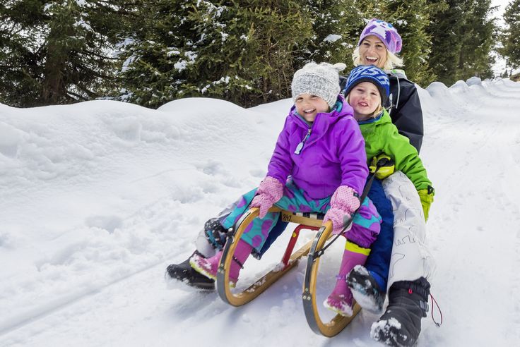 Rodeln und Winterwandern mit Kindern