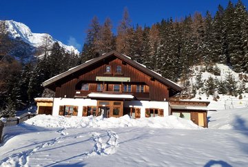 Lehnberghaus alpine hut