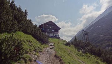 The Adlerweg (Eagle's Way) stage 14: Innsbruck - Solsteinhaus