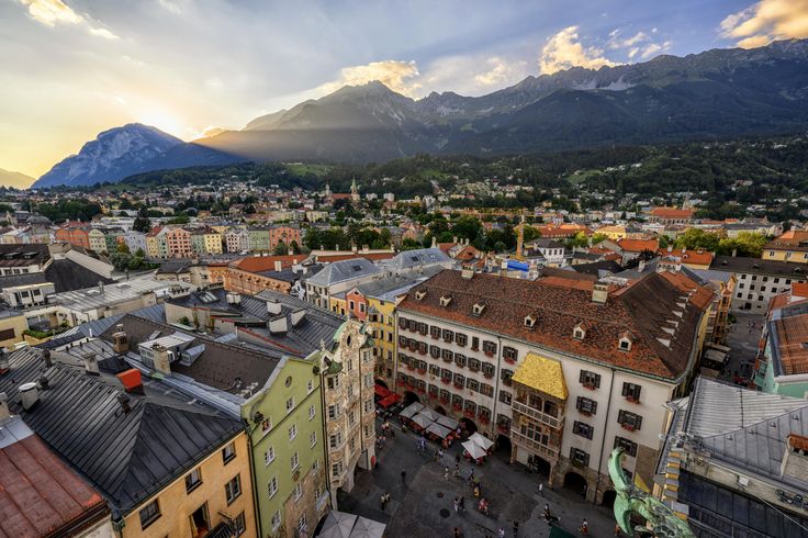 Hofzwerg, Riese, verborgene Ecken: die Gassen der Innsbrucker Altstadt