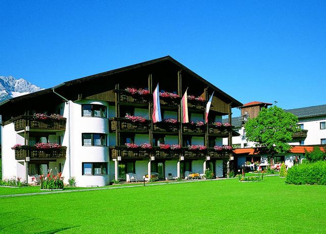 Hotel-Edelweiss.jpg
