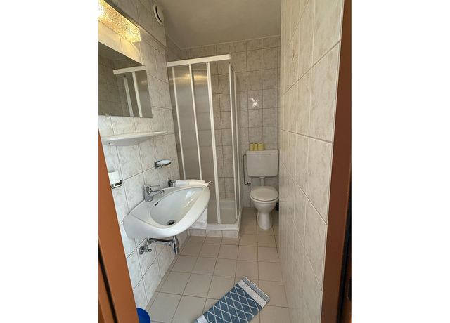 Zimmer-1-Bad.jpg