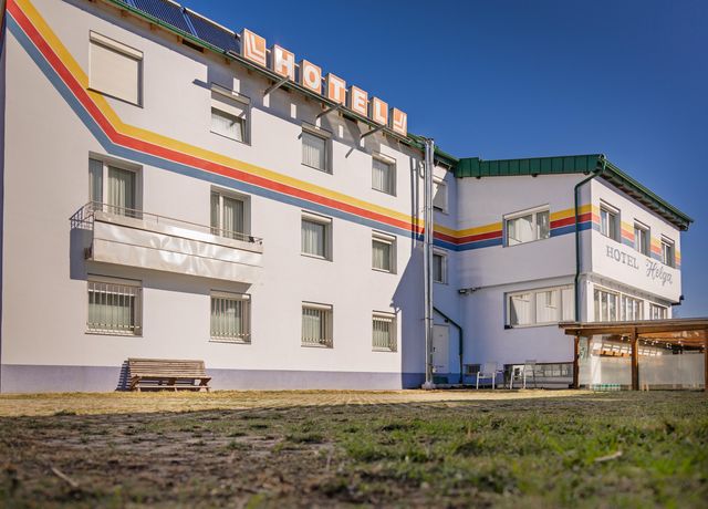 HotelHelga-Geb-Prt-2.jpg