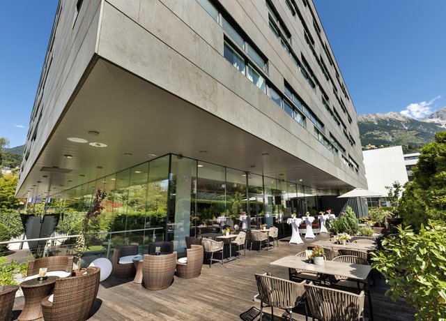 VBG231736HotelCongressInnsbruckTerrasse.jpg