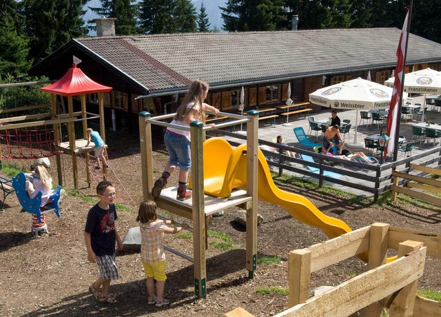 RestaurantSulzstichSpielplatz.jpg