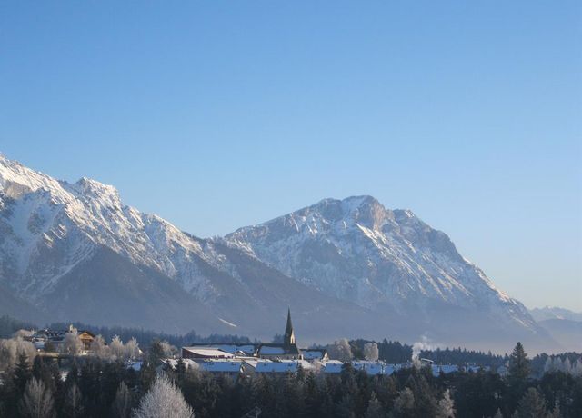 Ansicht-Kirche.jpg