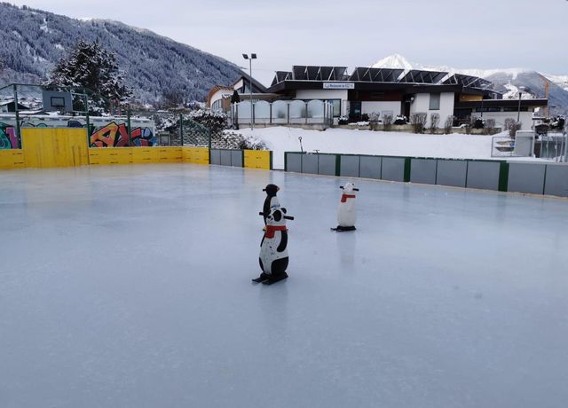 Eislaufplatz-Axams-beim-FZZ.jpg