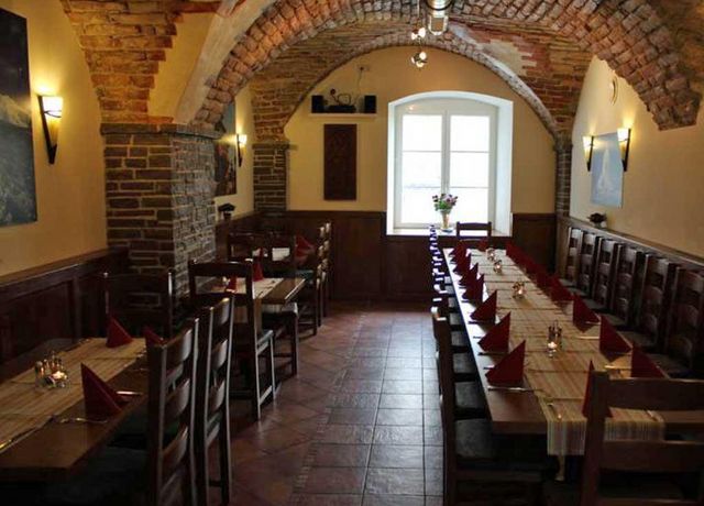 Everest-Inn-Ansicht.jpg