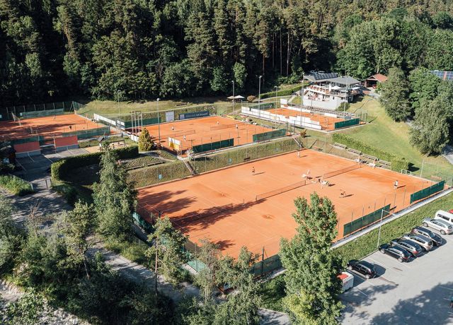 Tennisanlage-am-Birkenberg-in-Telfs.jpg