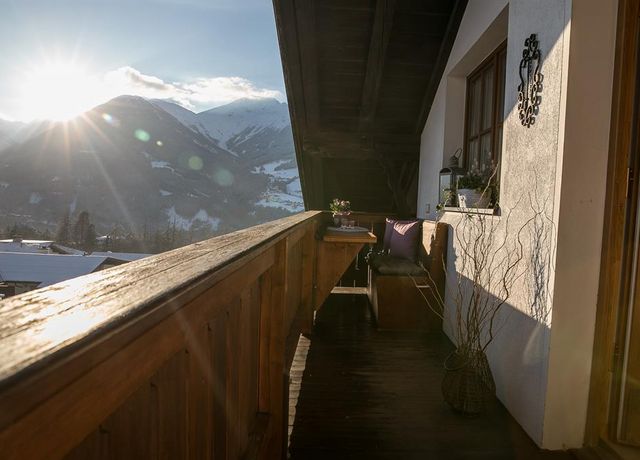 Ausssenansicht-WinterSerles.jpg