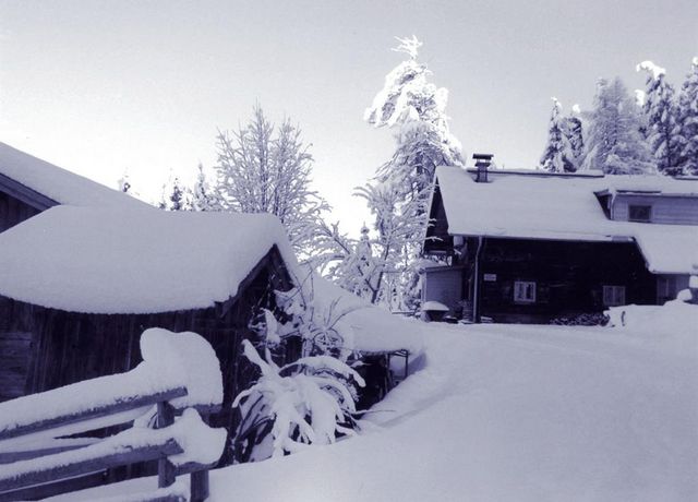 Rinner-Alm-im-Winter.jpg