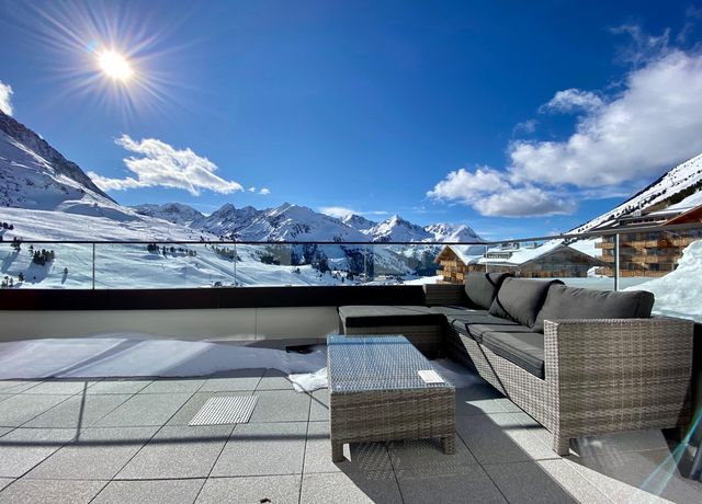Hotel-Tyrol.jpg