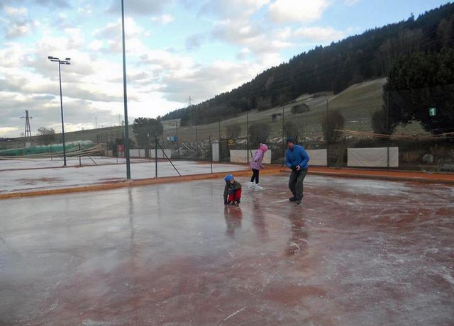 Eislaufplatz-Tenniscafe.jpg