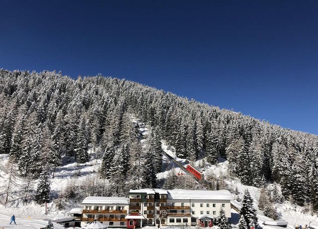 Lizumerhof-Winterbild.jpg