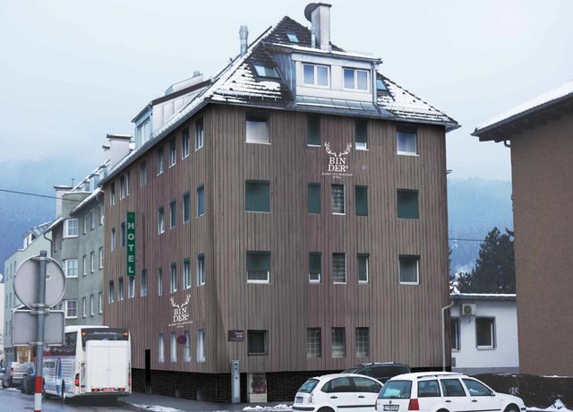 BinderS-Hotel-Winter.jpg