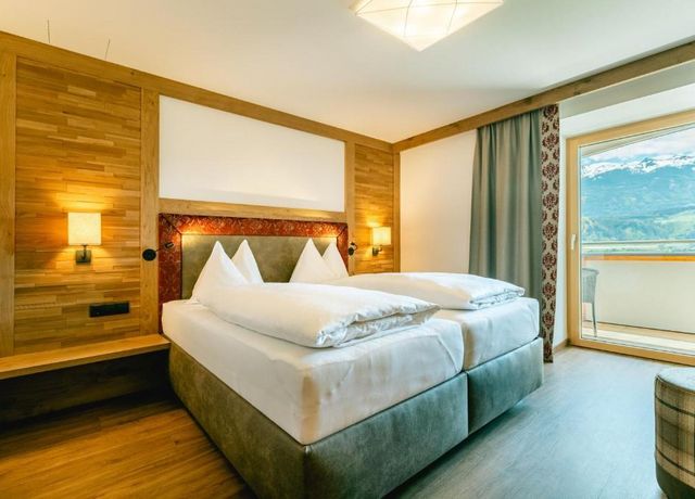 Doppelzimmer-Klassik-mit-Balkon.jpg