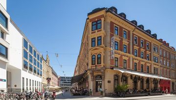 Hotel Cafe Central